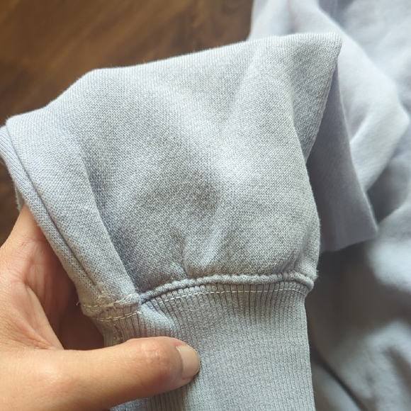 Newport Women's Lavender Crewneck Sweater Size Small - Picture 5 of 7